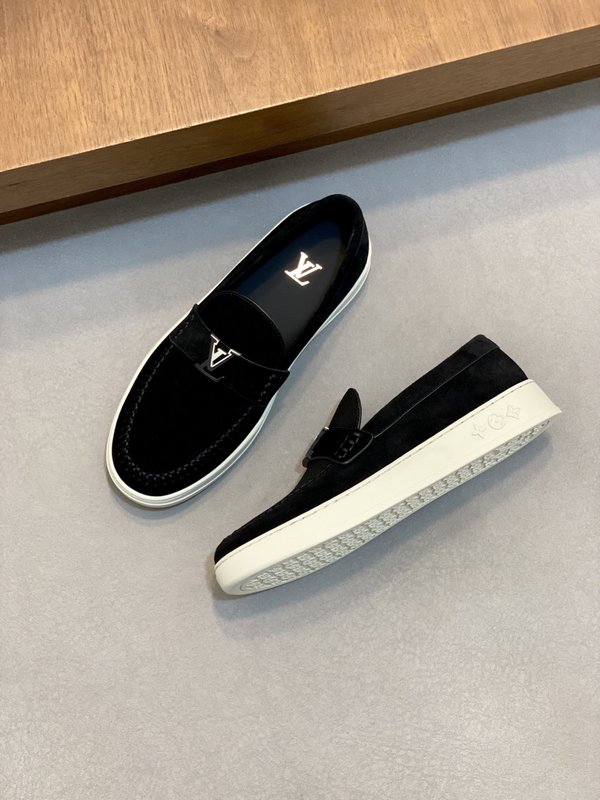LV 남성 하이엔드 캐주얼 운동화 001-243884