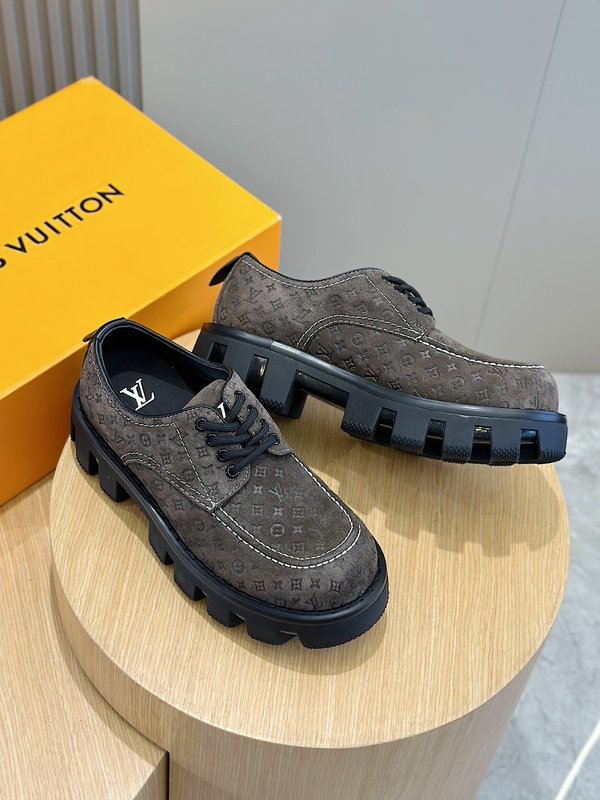 LV 체커 남성 스웨이드 앵클부츠 001-243940