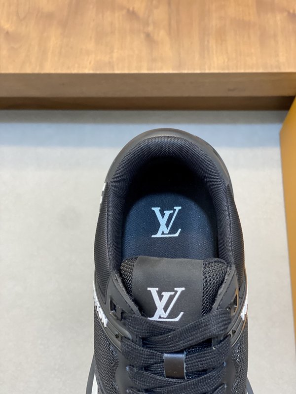 LV 트레이너 남성 운동화 001-243976