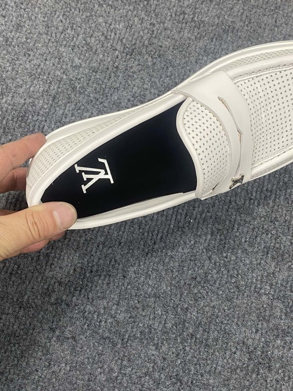LV 신상 진혁 비즈니스 캐주얼 구두 남성용 001-243988