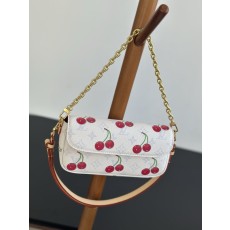 루이비통 체리 패턴 체인백 001-245812