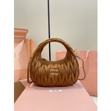 미우미우 스웨이드 가죽 핸드백 빈티지 마감 001-245956