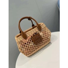 베이지색 웨이브 핸들백 001-245977