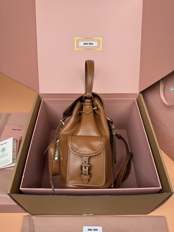 소 가죽 백팩 캠퍼스 타일 멀티 포켓 디자인 001-246026