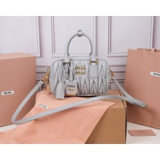 M 브랜드 클래식 텍스처 볼링백 001-246058