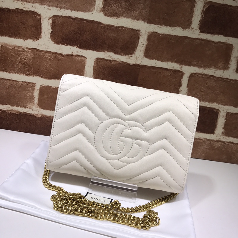 베이지색 퀼팅 체인 숄더백 001-246305