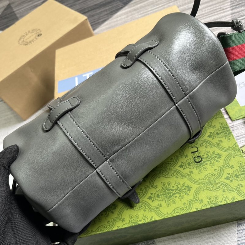 구찌 클래식 더블 G 로고 그레이 토트백 001-246411
