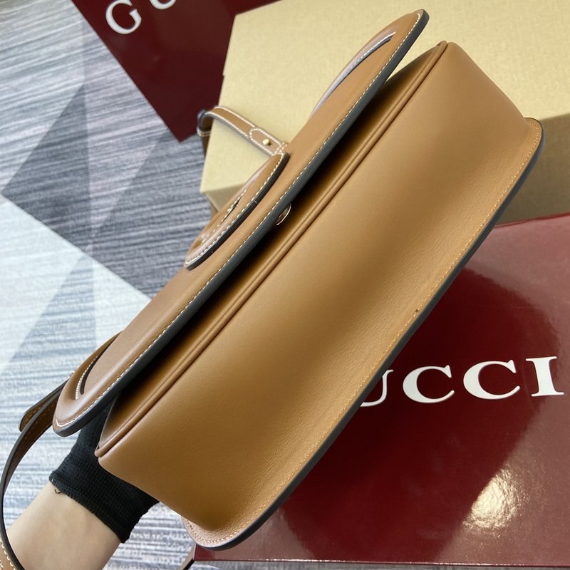 구찌 클래식 더블 G 로고 브라운 핸드백 001-246523