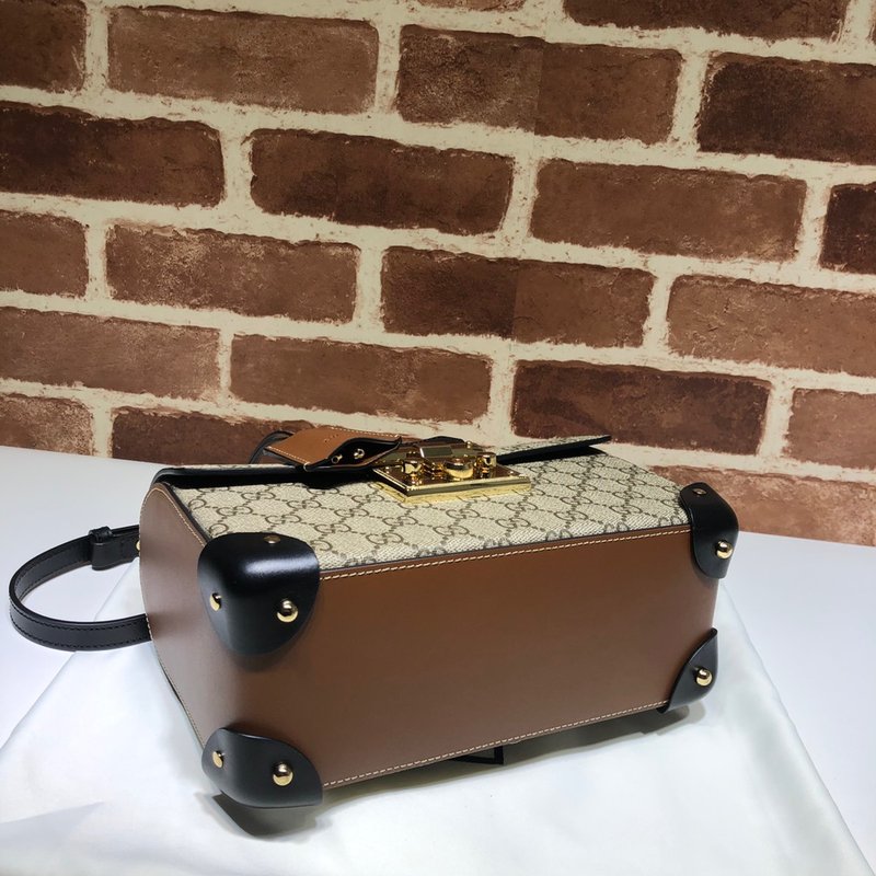 구찌 클래식 모노그램 더백 001-246895