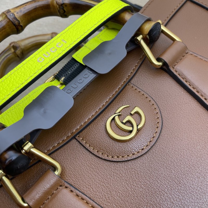 구찌 클래식 브라운 토트 숄더백 001-246965