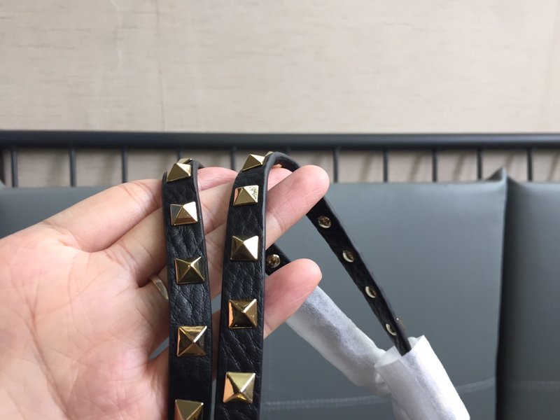 발렌티노 락스터드 클래식 쇼핑백 001-247444