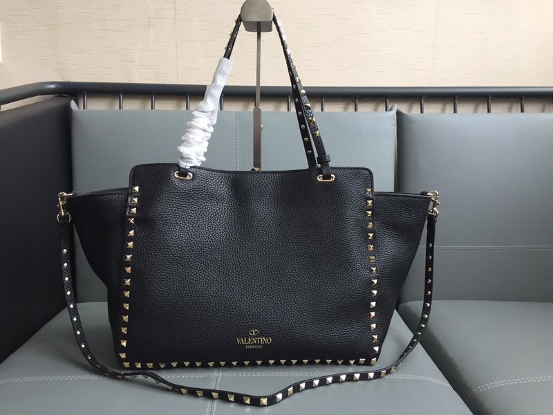 발렌티노 락스터드 클래식 쇼핑백 001-247444