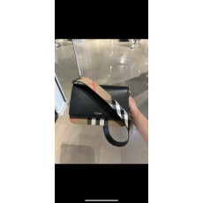버버리 클래식 체크 와이드 숄더백 001-247712