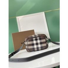 버버리 그레이 체크 로고 숄더백 001-247721
