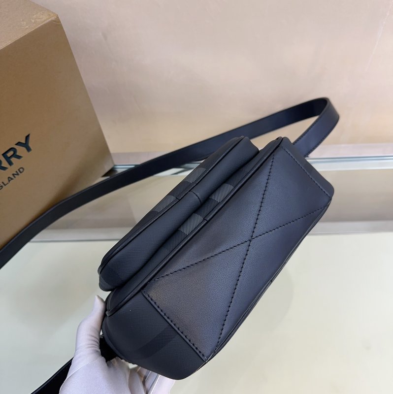 버버리 그레이 체크 로고 숄더백 001-247722