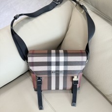버버리 클래식 체크 메신저백 001-247775