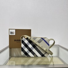 버버리 클래식 체크 지퍼 숄더백 001-247880