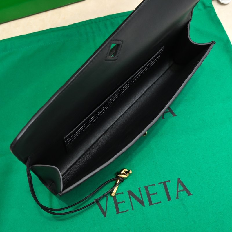 BV 안디아모 블랙 이브닝 클러치백 001-249942