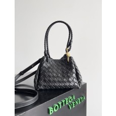 보테가 베네타 빈티지 매듭 버클 멀티웨이 백 001-250044