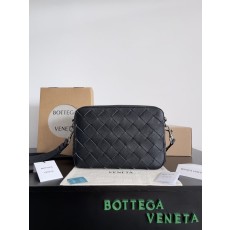 보테가 베네타 블랙 여성 핸드백 001-250065
