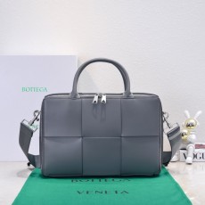 보테가 베네타 남성용 빅 인트레치아토 브리프케이스 001-250118