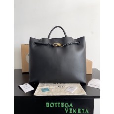 대형 블랙 골드 버클 핸드백 001-250194