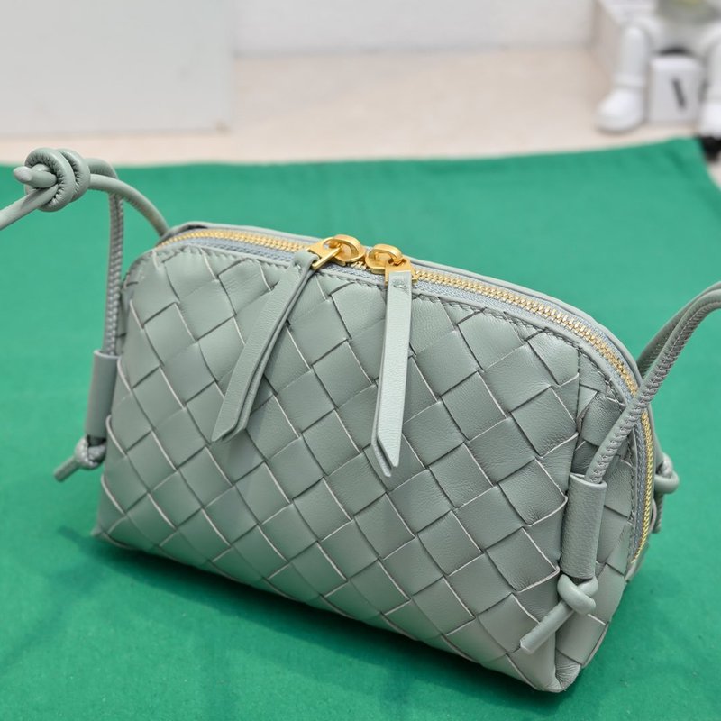 인트레치아토 미니 클러치 더백 001-250225