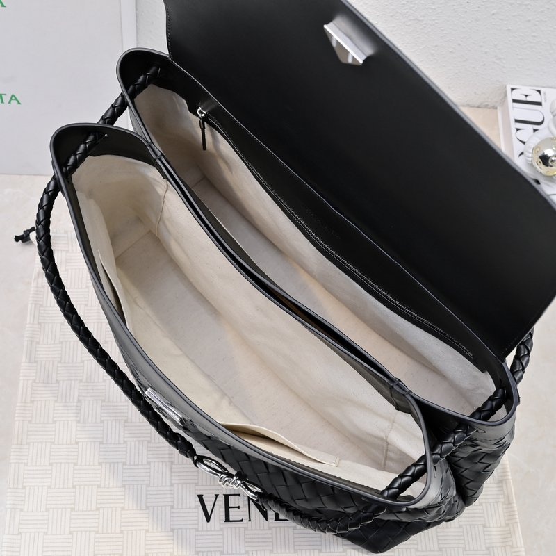 보테가 베네 남성 안디아모 백팩 001-250434