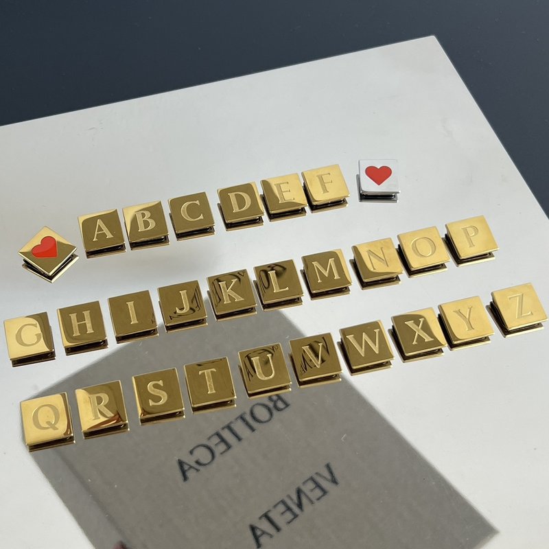 뉴 클립 골드 버클 시리즈 레터 액세서리 001-250436