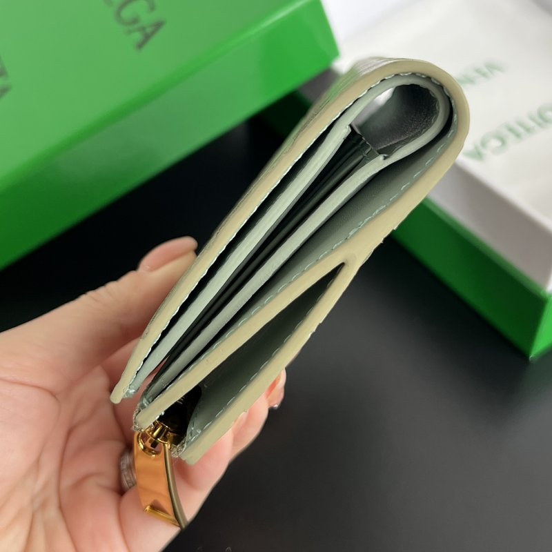 인티르시아토 더블 폴드 지퍼 가죽 지갑 001-250846