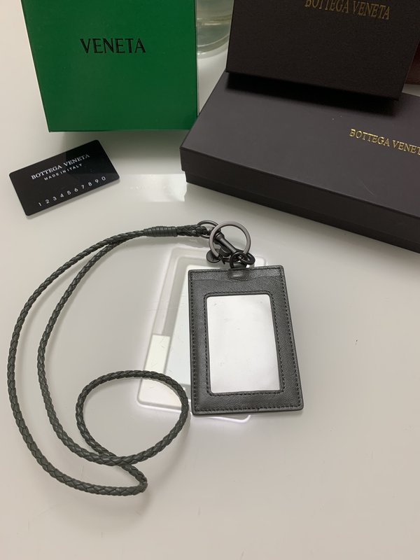 인트레치아토 가죽 카드홀더 목걸이 001-250919