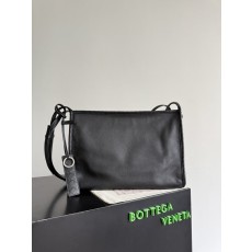 보테가 베네타 인트레치아토 핸드백 001-250971
