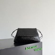보테가 베네타 인트레치아토 가죽 플랩 핸드백 001-251054
