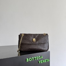 보테가 베네타 매디슨 빈티지 인트레치아토 램스킨 더백 001-251088