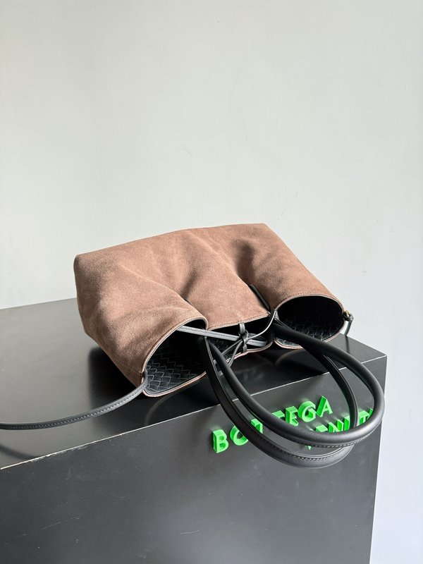 보테가 베네타 피나코테카 미디엄 토트백 001-251108