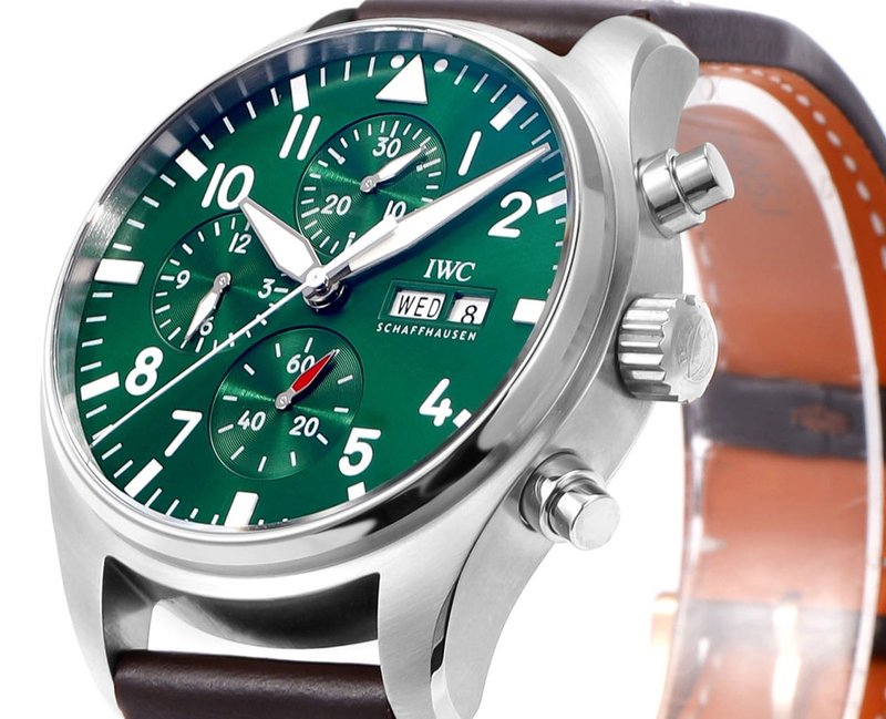 IWC 파일럿 그린 다이얼 로즈골드 시계 001-251267