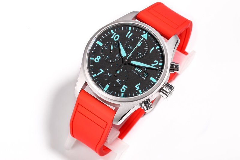 IWC 파일럿 페트로리움 그린 크로노그래프 001-251282
