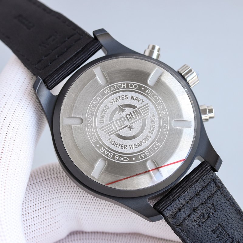 IWC 파일럿 세라믹 크로노그래프 시계 001-251294