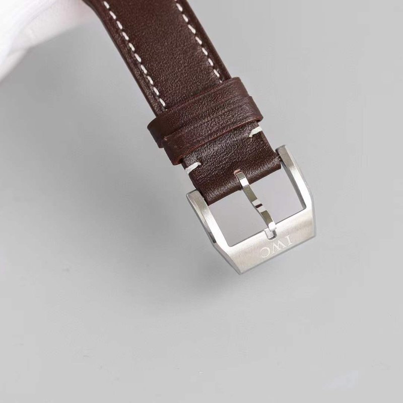 IWC 파일럿 크로노그래프 토매틱 남성용 시계 001-251328