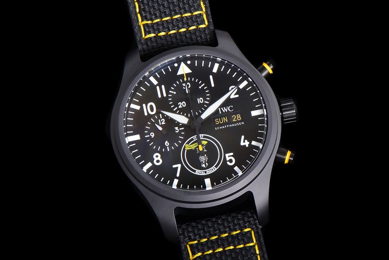 IWC 파일럿 세라믹 크로노그래프 시계 001-251358