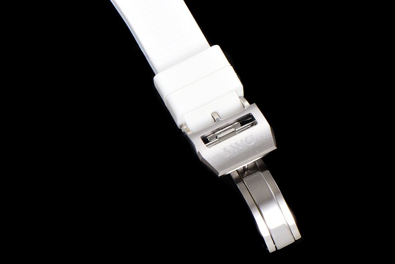 IWC 파일럿 세라믹 크로노그래프 시계 001-251359
