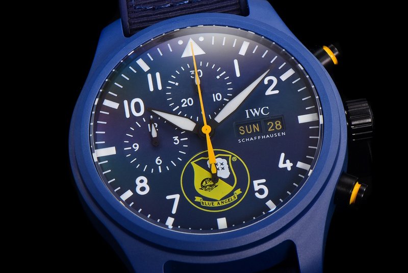 IWC 파일럿 세라믹 크로노그래프 시계 001-251360