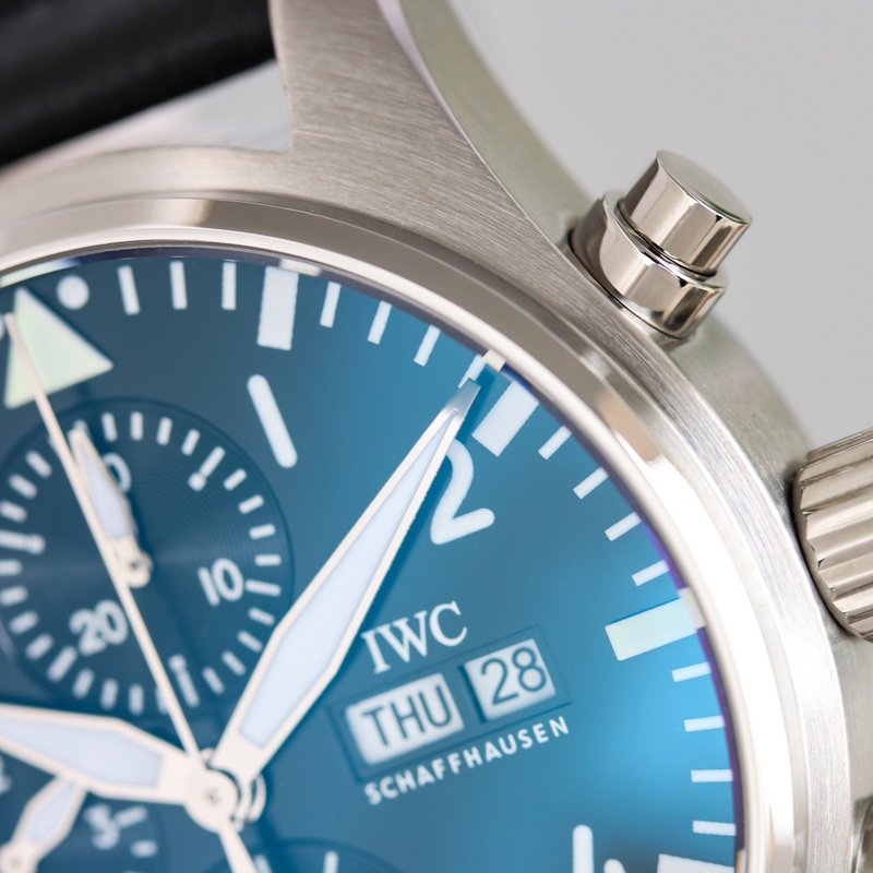 IWC 파일럿 시리즈 오토매틱 남성용 시계 001-251361