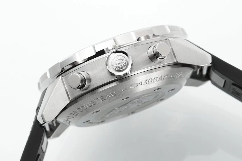 IWC 아쿠아타이머 쿠스토 스페셜 에디션 시계 001-251385