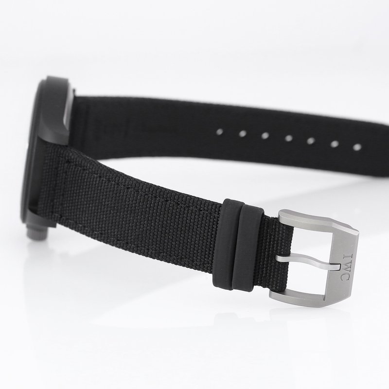 IWC 파일럿 워치 오토매틱 블랙 에이스 에디션 001-251388