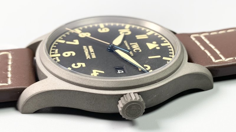 IWC 파일럿 마크 시리즈 빈티지 티타늄 케이스 시계 001-251410