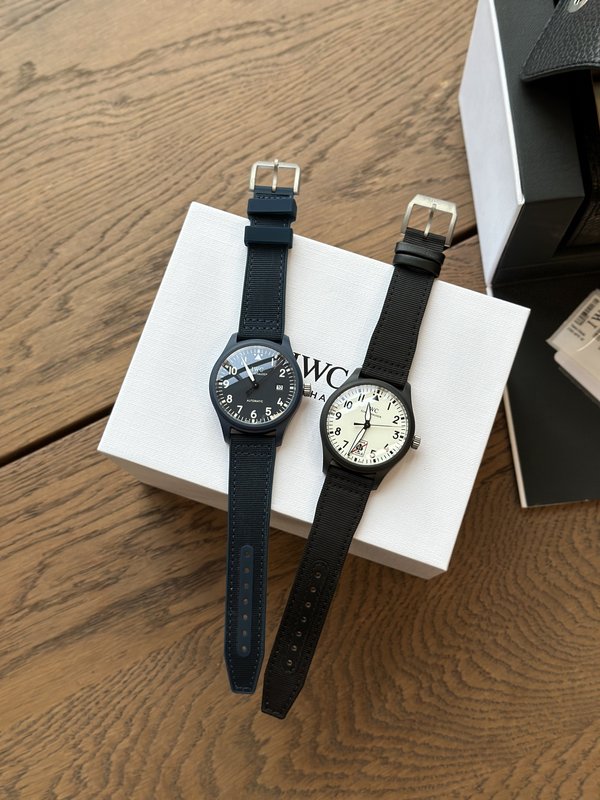 IWC 파일럿 TOP 건 시리즈 시계 001-251425
