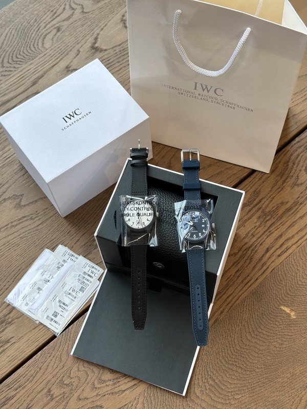 IWC 파일럿 TOP 건 시리즈 시계 001-251425