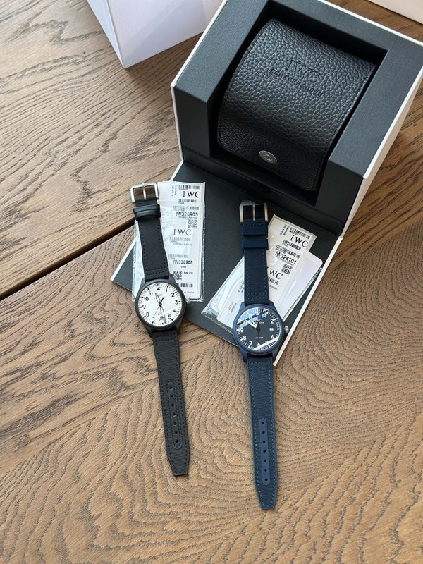 IWC 파일럿 TOP 건 시리즈 시계 001-251425