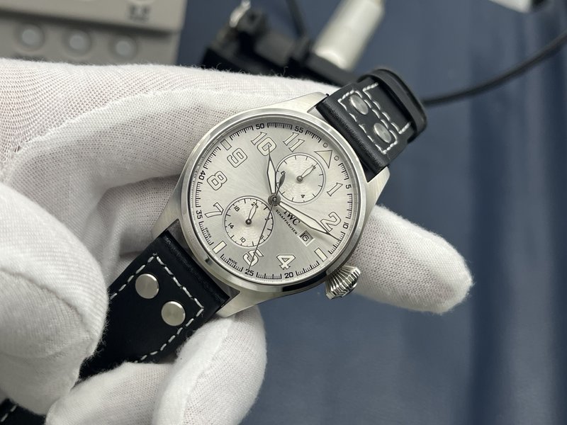 IWC 파일럿 시리즈 토매틱 남성용 시계 001-251426